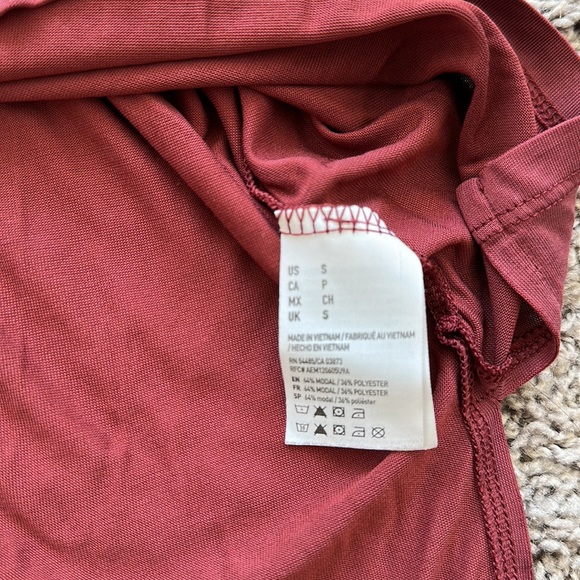 Cropped American Eagle Outfitters Soft & Sexy V Neck Tee Pink size small - Picture 5 of 6